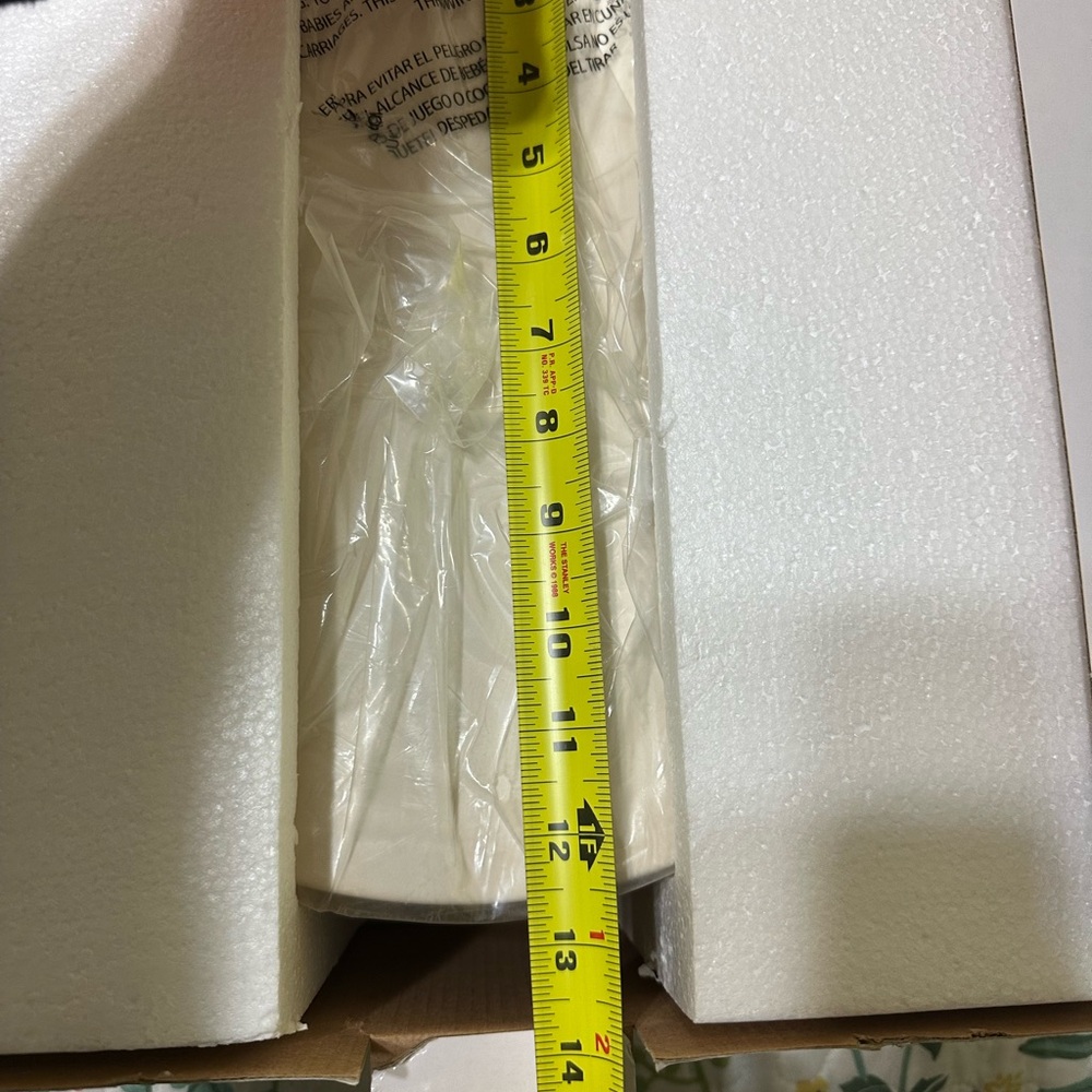 Round Cake Stand - Picture 3 of 4